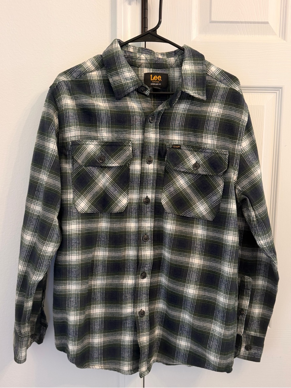 Lee Men's Dark Green and White Plaid Flannel Button-Down Shirt